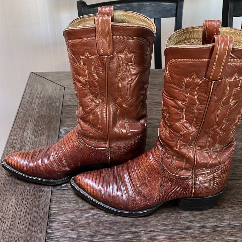 Tony Lama lizard boots. 8.5D
